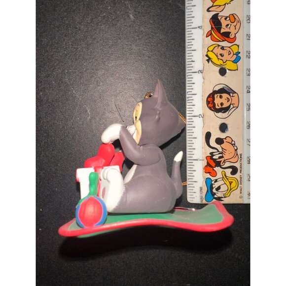 Disney Figaro Cat Christmas Ornament With Gift - Picture 4 of 5